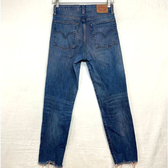 Levi's Jeans 26 White Oak Cone DEnim Medium Wash Raw Hem Button Pink Dyed Skinny - Picture 4 of 14